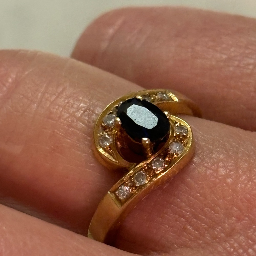 18k gold sapphire and diamond ring sz7